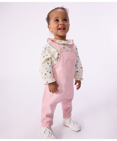 PETIT BATEAU(プチバトー)の「ハートパッチ付きサロペット(サロペット/オーバーオール・キッズ・ライトピンク・36MONTH)」の1枚目の写真