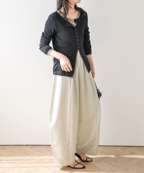 AMELY(エミリー)の「サテンカーブパンツ(その他パンツ・レディース・ブラウン/アイボリー/ブラック・MT/C/M)」の6枚目の写真