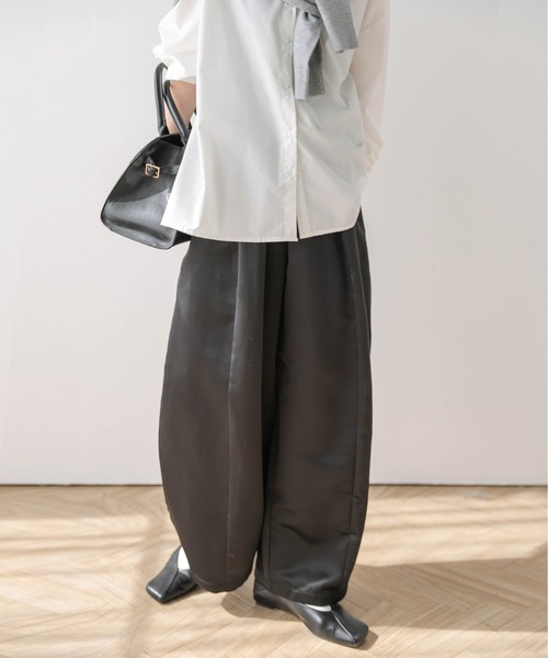 AMELY(エミリー)の「サテンカーブパンツ(その他パンツ・レディース・ブラウン/アイボリー/ブラック・MT/C/M)」の12枚目の写真