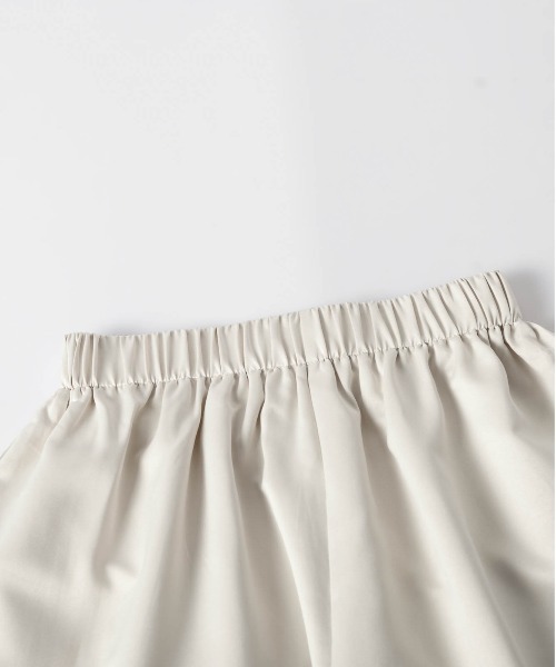 AMELY(エミリー)の「サテンカーブパンツ(その他パンツ・レディース・ブラウン/アイボリー/ブラック・MT/C/M)」の15枚目の写真