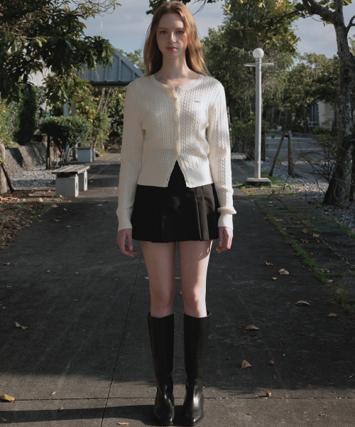 DEHEVE（デヘヴェ）の「Frill Cable Knit Cardigan [Ivory]（カーディガン/ボレロ・レディース・アイボリー・FREE）」の3枚目の写真