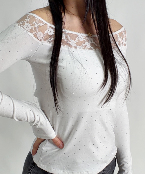 VIVID LADY(ビビッドレディー)の「レースネック カップ付き ラインストーンロンT(Tシャツ/カットソー・レディース・アイボリー/ブラック・FREE)」の10枚目の写真