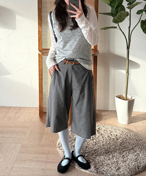 MUHET(ミュエータ)の「belted shorts / ベルト付きハーフパンツ(その他パンツ・レディース・ベージュ/チャコールグレー/ネイビー・SMALL/LARGE/MEDIUM)」の20枚目の写真