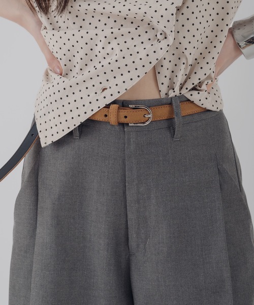 MUHET(ミュエータ)の「belted shorts / ベルト付きハーフパンツ(その他パンツ・レディース・ベージュ/チャコールグレー/ネイビー・SMALL/LARGE/MEDIUM)」の21枚目の写真