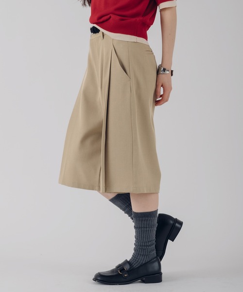 MUHET(ミュエータ)の「belted shorts / ベルト付きハーフパンツ(その他パンツ・レディース・ベージュ/チャコールグレー/ネイビー・SMALL/LARGE/MEDIUM)」の12枚目の写真