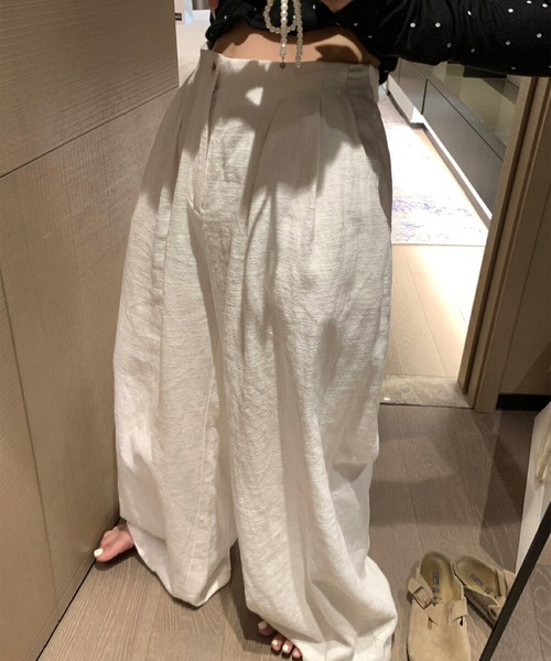 aimoha(アイモハ)の「ナチュラル落ち感 ストレートワイドパンツ(その他パンツ・レディース・ブラック/ライトベージュ・FREE)」の3枚目の写真