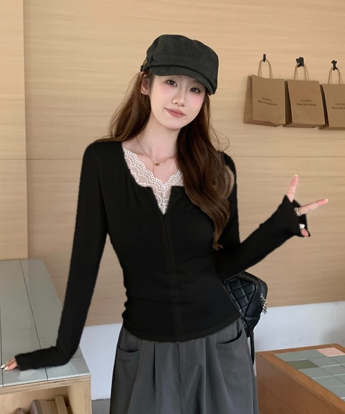 LAFFMO（ラフモ）の「Vネックレースレイヤードカットソー（Tシャツ/カットソー・レディース・ホワイト/ブラック・F）」の14枚目の写真