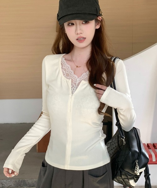 LAFFMO（ラフモ）の「Vネックレースレイヤードカットソー（Tシャツ/カットソー・レディース・ホワイト/ブラック・F）」の7枚目の写真