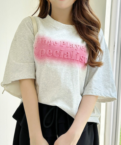 Ada.(エイダ)の「ペイント風 エンボスロゴ 半袖Tシャツ(Tシャツ/カットソー・レディース・ライトピンク/グレー/ネイビー・FREE)」の5枚目の写真