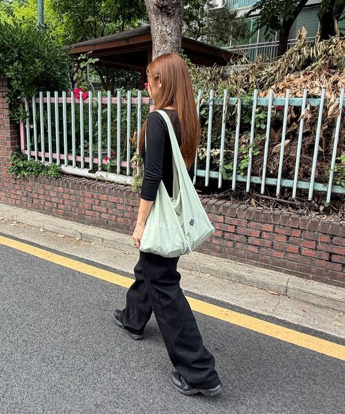 AMESWORLDWIDE（アメスワールドワイド）の「LETTERING CASUAL HOBO BAG GREEN（ショルダーバッグ・レディース・その他・FREE）」の8枚目の写真