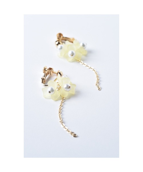 tone（トーン）の「【Astyle】Yellowflowerイヤリング(MA)（イヤリング・レディース・イエロー・FREE）」の3枚目の写真