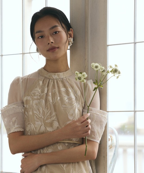 Kana（カナ）の「刺繍レースアメスリボリューム袖フィットアンドフレアワンピース パーティー 結婚式 お呼ばれ オケージョン（ドレス・レディース・ブラウン/イエロー/チャコールグレー・M）」の20枚目の写真