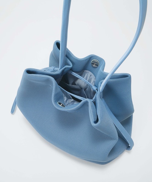 Breath TOPKAPI(ブレストプカピ)の「【Breath TOPKAPI】メッシュ 2way ビッグ ワンハンドル ショルダーバッグ(ショルダーバッグ・レディース・ブラック/グレイッシュブルー/グレー×ピンク/エメラルド/カーキ・FREE)」の18枚目の写真
