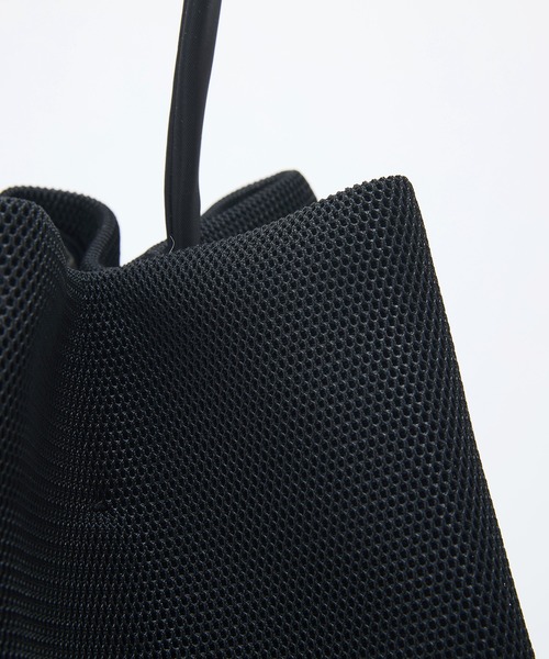 Breath TOPKAPI(ブレストプカピ)の「【Breath TOPKAPI】メッシュ 2way ビッグ ワンハンドル ショルダーバッグ(ショルダーバッグ・レディース・ブラック/グレイッシュブルー/グレー×ピンク/エメラルド/カーキ・FREE)」の11枚目の写真