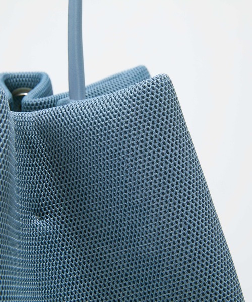 Breath TOPKAPI(ブレストプカピ)の「【Breath TOPKAPI】メッシュ 2way ビッグ ワンハンドル ショルダーバッグ(ショルダーバッグ・レディース・ブラック/グレイッシュブルー/グレー×ピンク/エメラルド/カーキ・FREE)」の7枚目の写真