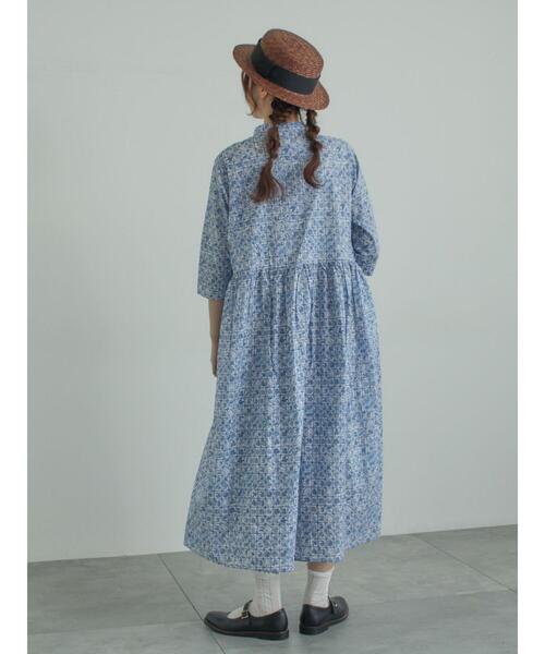 TSUHARU by Samansa Mos2（ツハルバイサマンサモスモス）の「【LIBERTY FABRICS】Botanical Language柄ワンピース（ワンピース・レディース・キナリ/ブルー・F）」の21枚目の写真