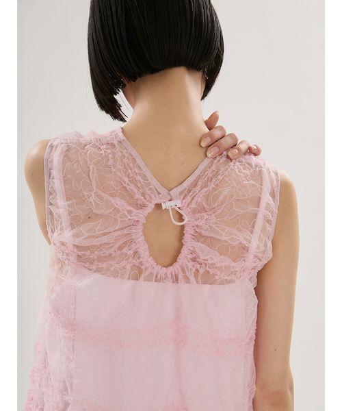 emmi（エミ）の「フラワーエンブロイダリーワンピース【セットアップ対応】/ハンドウォッシャブル（ワンピース・レディース・ピンク/ホワイト・1/0）」の8枚目の写真