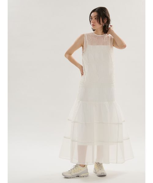 emmi（エミ）の「フラワーエンブロイダリーワンピース【セットアップ対応】/ハンドウォッシャブル（ワンピース・レディース・ピンク/ホワイト・1/0）」の12枚目の写真
