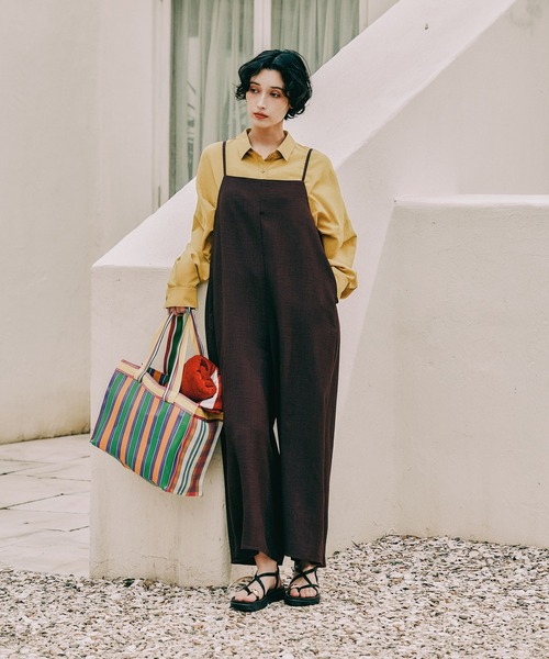 LEPSIM(レプシィム)の「《リネンライクドライシリーズ》キャミサロペット 637687(サロペット/オーバーオール・レディース・ブラック/ブラウン/ベージュ・FREE)」の2枚目の写真