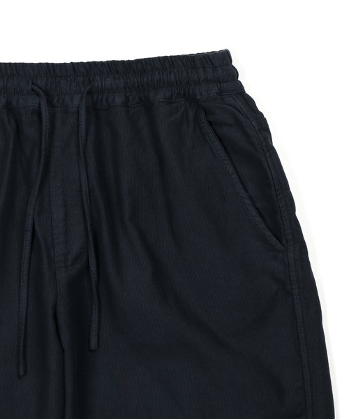 The DUFFER of ST.GEORGE(ザダファーオブセントジョージ)の「UNCUT CORDUROY SHORTS:セットアップ対応 アンカットコーデュロイ ショートパンツ(その他パンツ・メンズ・ホワイト/ライトブルー/ネイビー・MEDIUM/X-LARGE/LARGE)」の17枚目の写真