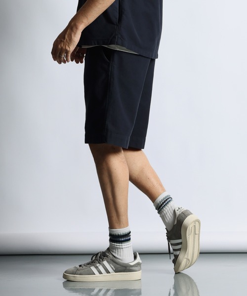 The DUFFER of ST.GEORGE(ザダファーオブセントジョージ)の「UNCUT CORDUROY SHORTS:セットアップ対応 アンカットコーデュロイ ショートパンツ(その他パンツ・メンズ・ホワイト/ライトブルー/ネイビー・MEDIUM/X-LARGE/LARGE)」の10枚目の写真