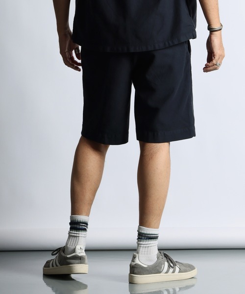 The DUFFER of ST.GEORGE(ザダファーオブセントジョージ)の「UNCUT CORDUROY SHORTS:セットアップ対応 アンカットコーデュロイ ショートパンツ(その他パンツ・メンズ・ホワイト/ライトブルー/ネイビー・MEDIUM/X-LARGE/LARGE)」の11枚目の写真