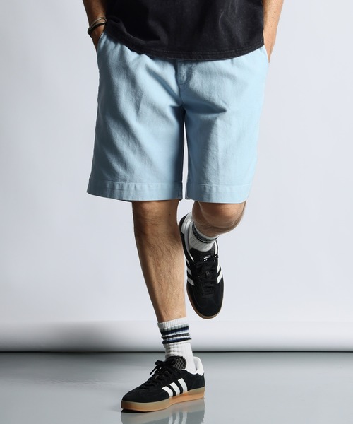The DUFFER of ST.GEORGE(ザダファーオブセントジョージ)の「UNCUT CORDUROY SHORTS:セットアップ対応 アンカットコーデュロイ ショートパンツ(その他パンツ・メンズ・ホワイト/ライトブルー/ネイビー・MEDIUM/X-LARGE/LARGE)」の6枚目の写真