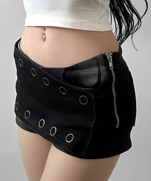 FOLLOWIN(フォロウィン)の「アイレット×ジップ タイトミニスカート(デニムスカート・レディース・ブラック・LARGE/MEDIUM/SMALL)」の12枚目の写真