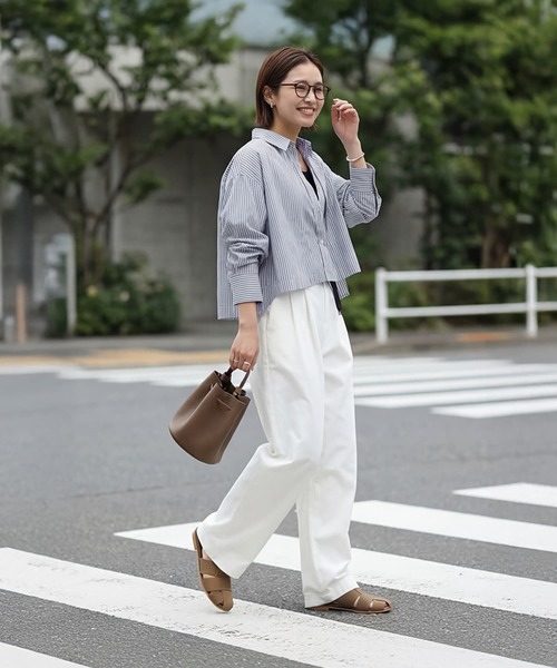 STYLE DELI(スタイルデリ)の「【selection】ストライプ柄立体タックショートシャツ(シャツ/ブラウス・レディース・イエロー/ブルー/ホワイト・FREE)」の9枚目の写真