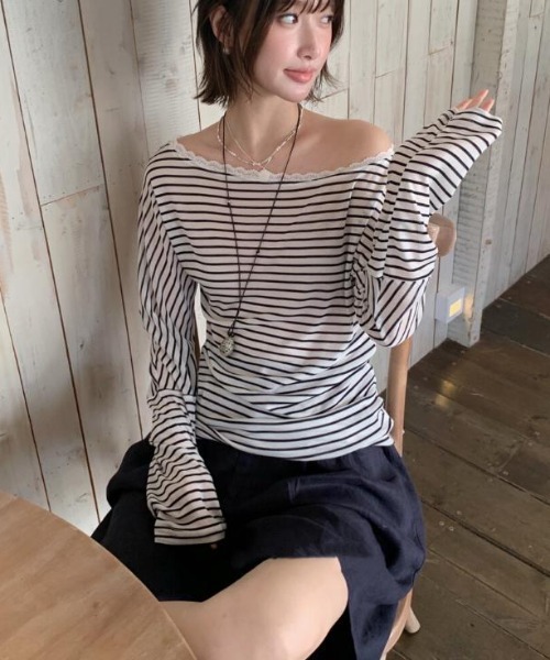 semplice(センプリチェ)の「カットソー【韓国ファッション】(Tシャツ/カットソー・レディース・ネイビー/ホワイト・F)」の3枚目の写真
