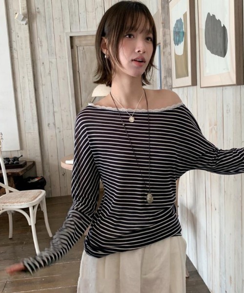 semplice(センプリチェ)の「カットソー【韓国ファッション】(Tシャツ/カットソー・レディース・ネイビー/ホワイト・F)」の4枚目の写真