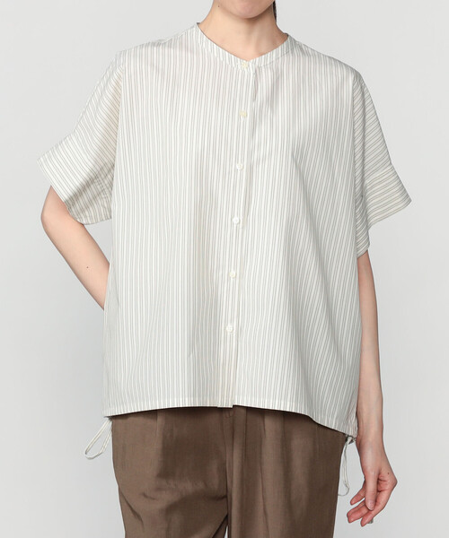 nicholson&nicholson(ニコルソンアンドニコルソン)の「nicholson & nicholson |〈別注〉ドローストリング半袖シャツ WOMEN(シャツ/ブラウス・レディース・ブルー系その他/ベージュ系その他・38)」の2枚目の写真