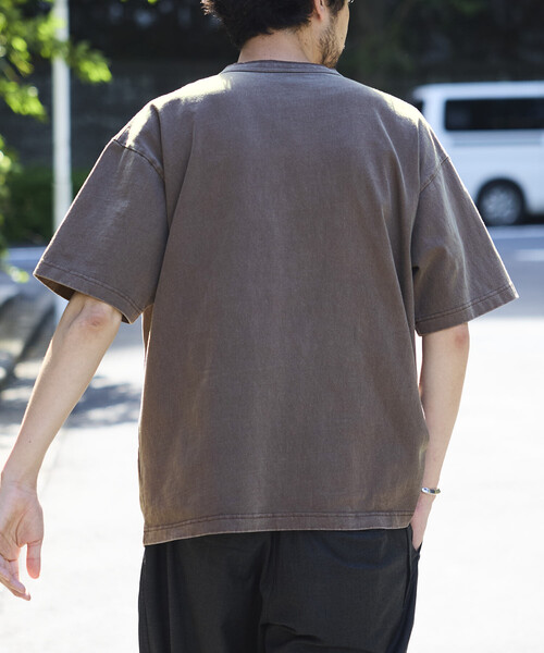 FREAK'S STORE(フリークスストア)の「HEAVY WEIGHT/ヘビーウェイト ピグメント ショートスリーブ ヘンリーネック Tシャツ/10.5オンス(Tシャツ/カットソー・メンズ・チャコールグレー/オリーブ/ピンク/ブラウン・LARGE/MEDIUM/SMALL)」の13枚目の写真