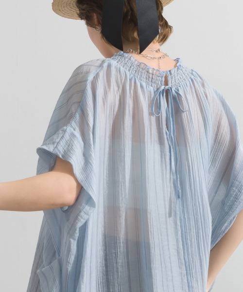 le colis(ルコリ)の「シアー ストライプ 衿 シャーリング 半袖 ブラウス(Tシャツ/カットソー・レディース・ブルー系その他/ホワイト系その他/ブラック系その他・FREE)」の16枚目の写真