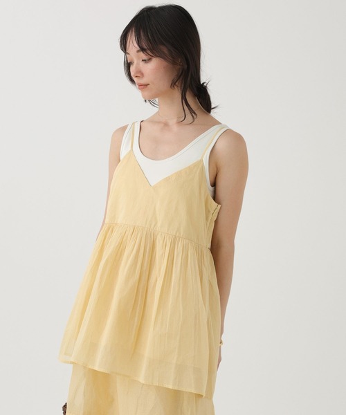 Marilyn Moon(マリリンムーン)の「【MARILYN MOON】<別注>オーガンキャミ(キャミソール・レディース・イエロー/キャメル・フリー)」の3枚目の写真
