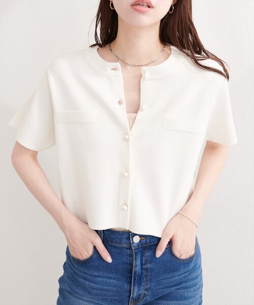natural couture(ナチュラルクチュール)の「パール釦半袖ニットカーディガン(カーディガン/ボレロ・レディース・オフホワイト/サックスブルー/ピンク系その他/ブラック/ミント/ブルー系その他・FREE)」の1枚目の写真