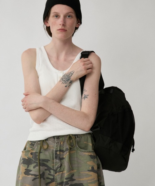 Auntie Rosa Holiday(アンティローザホリデー)の「メッシュポケットバックパック(バックパック/リュック・レディース・グレー/アイボリー/ブラック・FREE)」の13枚目の写真
