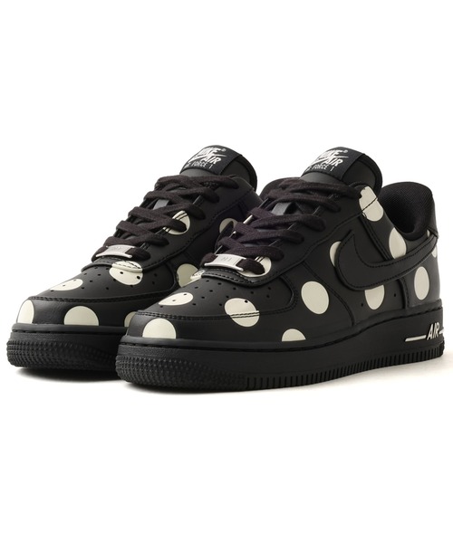 NIKE(ナイキ)の「NIKE WMNS AIR FORCE 1 '07 / ナイキ ウィメンズ エア フォース 1 '07【SP】(スニーカー・レディース・ブラック・27.5cm/27.0cm/26.5cm/26.0cm/25.5cm/29.0cm/28.5cm/25.0cm/24.5cm/24.0cm/23.5cm/23.0cm/28.0cm)」の1枚目の写真