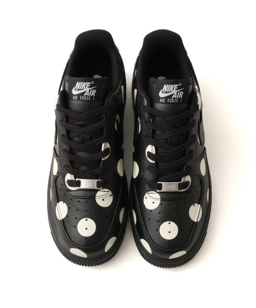 NIKE(ナイキ)の「NIKE WMNS AIR FORCE 1 '07 / ナイキ ウィメンズ エア フォース 1 '07【SP】(スニーカー・レディース・ブラック・27.5cm/27.0cm/26.5cm/26.0cm/25.5cm/29.0cm/28.5cm/25.0cm/24.5cm/24.0cm/23.5cm/23.0cm/28.0cm)」の2枚目の写真