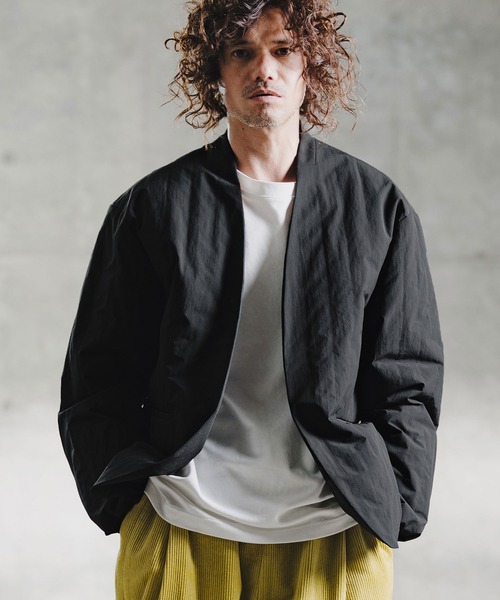 GLIMCLAP(グリムクラップ)の「mj11698-Vertical Quilted Lapelless Jacket ラペルレスジャケット(211-022-gla-cg)(ノーカラージャケット・メンズ・ブラック・M/S/L)」の14枚目の写真
