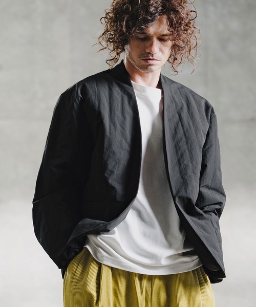 GLIMCLAP(グリムクラップ)の「mj11698-Vertical Quilted Lapelless Jacket ラペルレスジャケット(211-022-gla-cg)(ノーカラージャケット・メンズ・ブラック・M/S/L)」の16枚目の写真