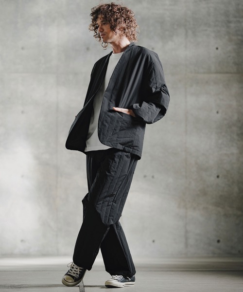 GLIMCLAP(グリムクラップ)の「mj11698-Vertical Quilted Lapelless Jacket ラペルレスジャケット(211-022-gla-cg)(ノーカラージャケット・メンズ・ブラック・M/S/L)」の4枚目の写真