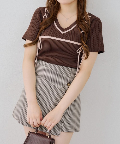 continuer de NICE CLAUP(コンティニューデナイスクラップ)の「レースアップニット半袖トップス(Tシャツ/カットソー・レディース・アイボリー/ピンク/ブラウン/ブラック・FREE)」の20枚目の写真