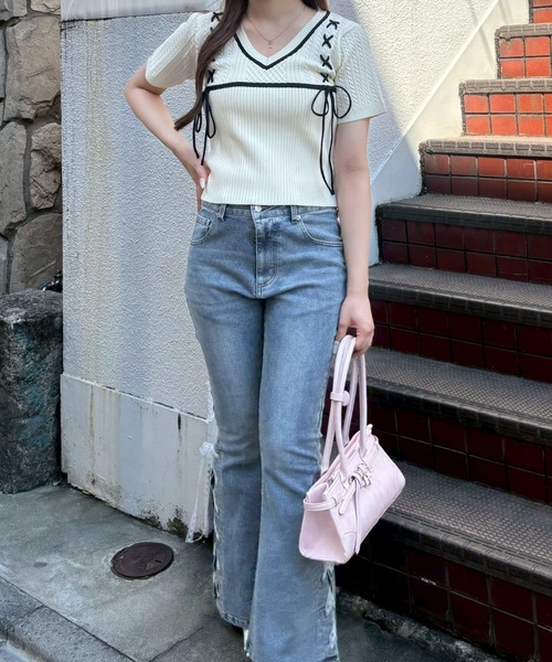 continuer de NICE CLAUP(コンティニューデナイスクラップ)の「レースアップニット半袖トップス(Tシャツ/カットソー・レディース・アイボリー/ピンク/ブラウン/ブラック・FREE)」の8枚目の写真