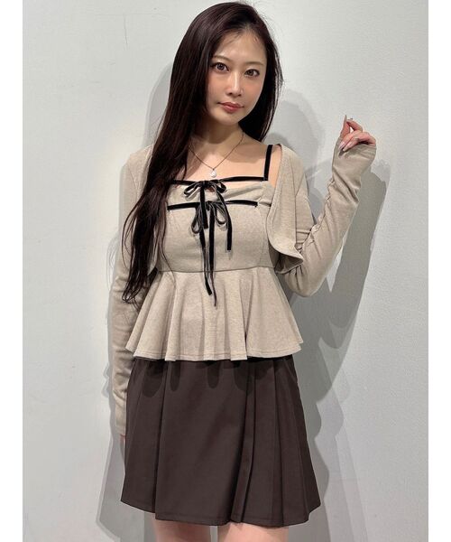 MERCURYDUO(マーキュリーデュオ)の「カットテレコペプラムキャミアンサンブル(キャミソール・レディース・チャコールグレー/ピンク/ベージュ・FREE)」の16枚目の写真