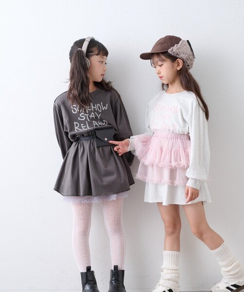 CIAOPANIC TYPY(チャオパニックティピー)の「【KIDS/ZOZO限定カラーあり】らくがき風フロッキーロゴミニワンピチュニック(ワンピース・キッズ・アイボリー/チャコールグレー/ブラウン/グレー・130/110/150)」の5枚目の写真
