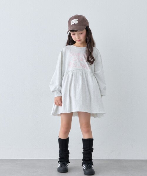 CIAOPANIC TYPY(チャオパニックティピー)の「【KIDS/ZOZO限定カラーあり】らくがき風フロッキーロゴミニワンピチュニック(ワンピース・キッズ・アイボリー/チャコールグレー/ブラウン/グレー・130/110/150)」の15枚目の写真