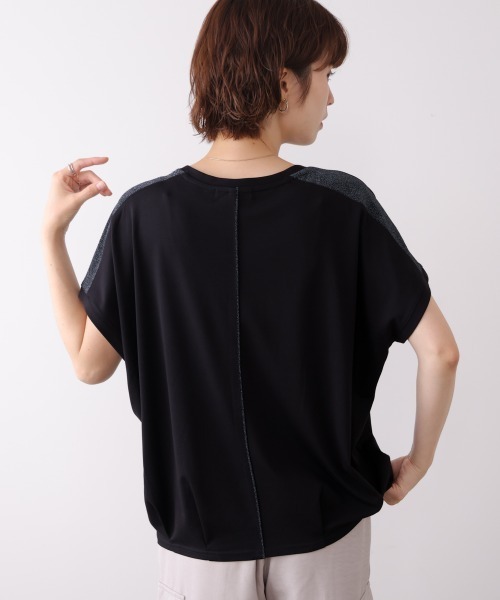 Bou Jeloud(ブージュルード)の「肩ラメラインTシャツ(Tシャツ/カットソー・レディース・ブラウン/グレイッシュベージュ・FREE)」の4枚目の写真