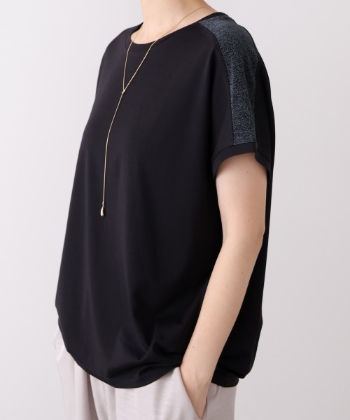 Bou Jeloud(ブージュルード)の「肩ラメラインTシャツ(Tシャツ/カットソー・レディース・ブラウン/グレイッシュベージュ・FREE)」の6枚目の写真