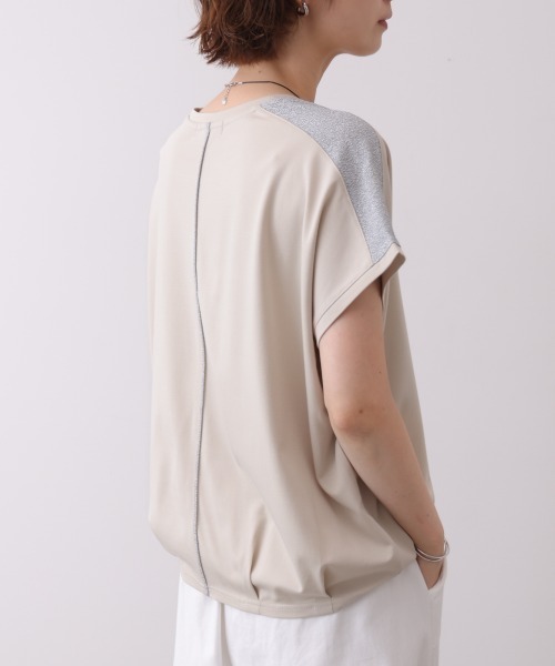 Bou Jeloud(ブージュルード)の「肩ラメラインTシャツ(Tシャツ/カットソー・レディース・ブラウン/グレイッシュベージュ・FREE)」の15枚目の写真